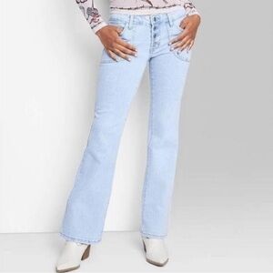 NWT Wild Fable Light Blue Exposed Button Flare Jeans Size 0